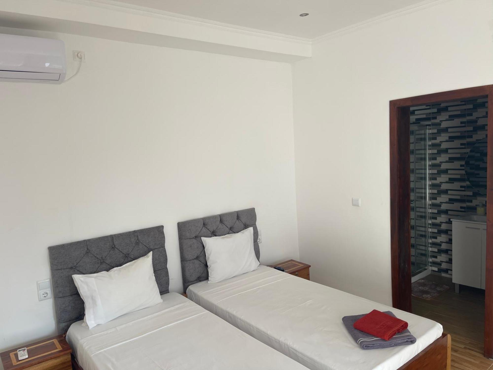 Hotel Kenito Sao Tome Luaran gambar